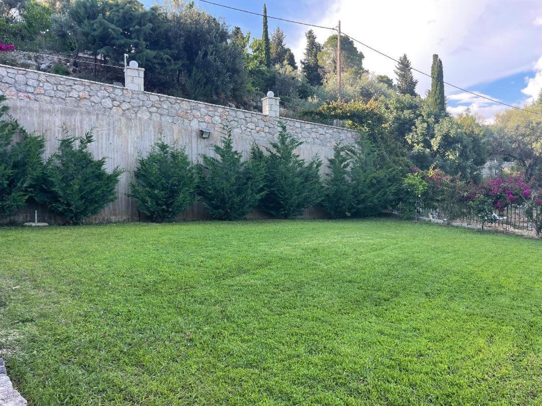 Villa Diana Nikiana Luaran gambar